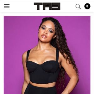 TA3 Busty Top 2X F/G BNWT